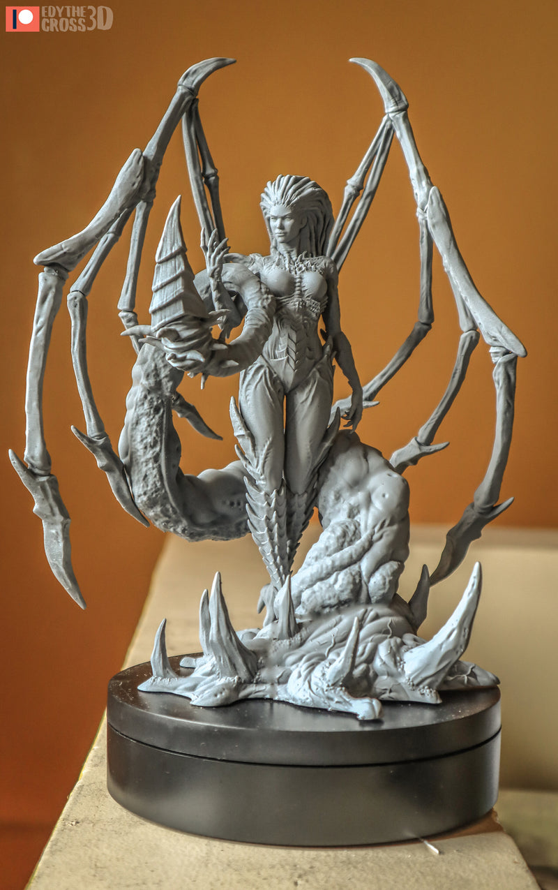 Sarah Kerrigan Queen Blades (Nomnom Figures)