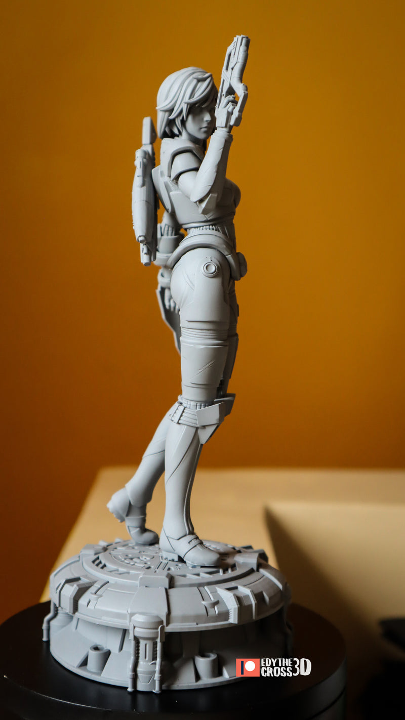 Female Shapard Mass Effect (Nomnom Figures)
