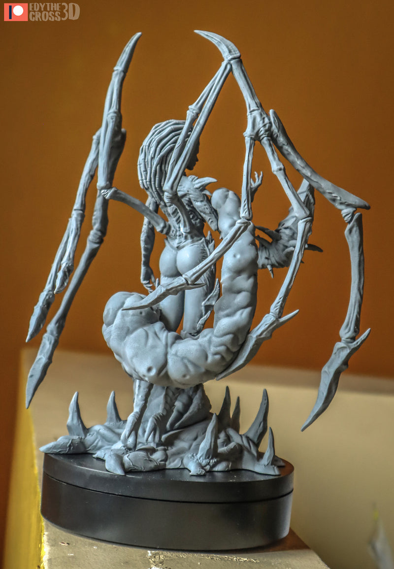 Sarah Kerrigan Queen Blades (Nomnom Figures)
