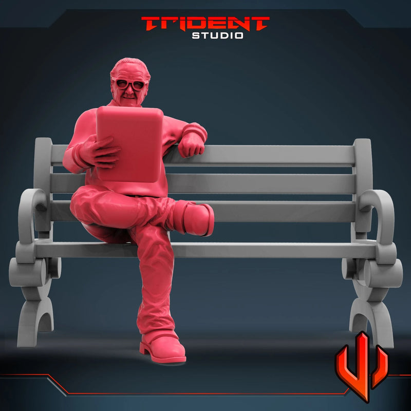 Stan Lee - Sculpt B Marvel MCP-compatible 40mm resin proxy miniature by Trident Miniatures - product image 2