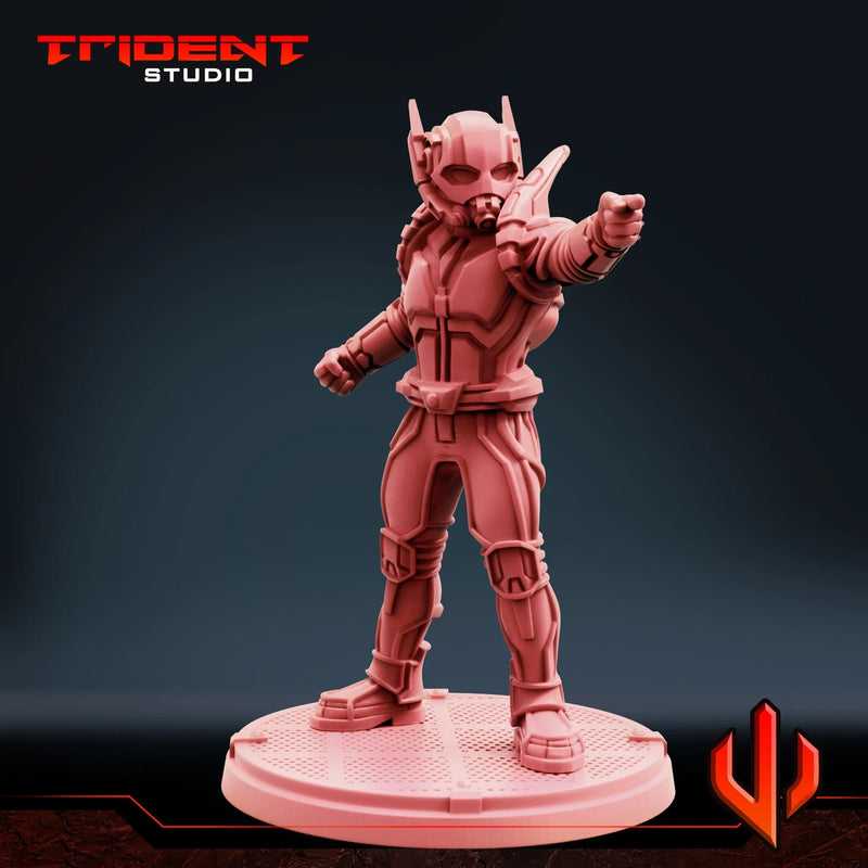 Dr Hank Pym W/ Helmet - Sculpt A Marvel MCP-compatible 40mm resin proxy miniature by Trident Miniatures - product image 2