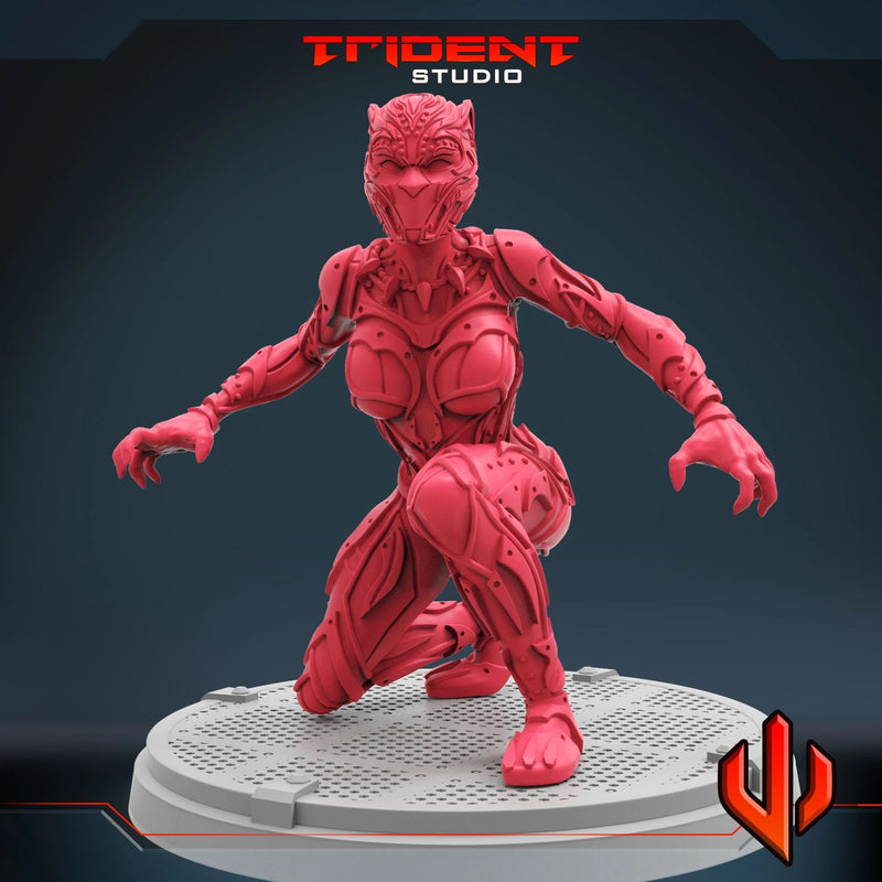 Black Panther Shuri - Sculpt A Marvel MCP-compatible 40mm resin proxy miniature by Trident Miniatures - product image 3