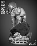 Cosmo Sculpture resin statue kit view 4