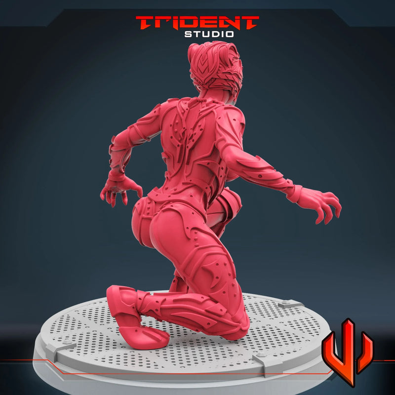 Black Panther Shuri - Sculpt A Marvel MCP-compatible 40mm resin proxy miniature by Trident Miniatures - product image 4