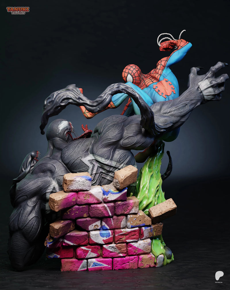 Spider-Man Resin Statue & Bust - Full Size view 4