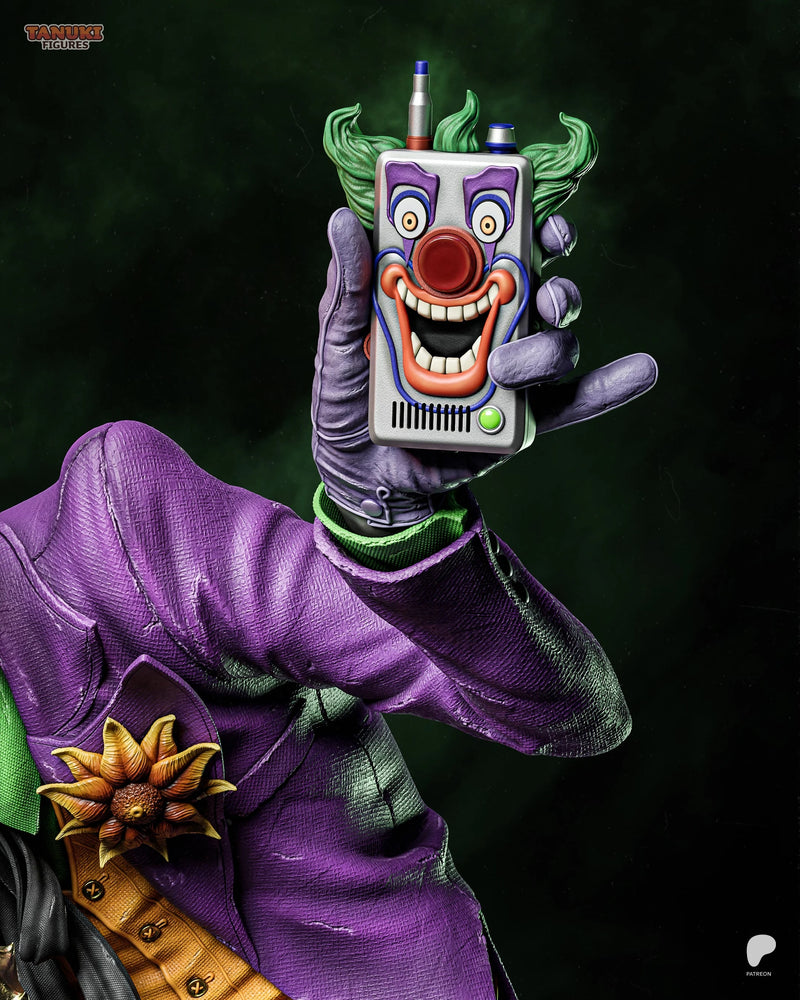 Joker Resin Statue & Bust - Full Size view 6