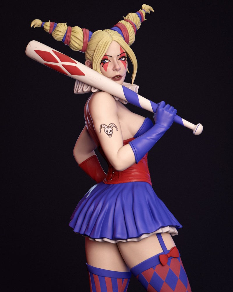 Harley Quinn Pine Resin Statue - view 7