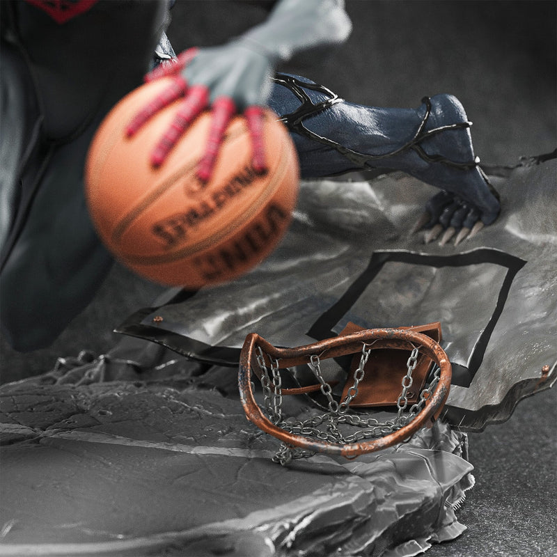 Spiderman (Miles Morales) Versus Venom Resin Diorama - view 3