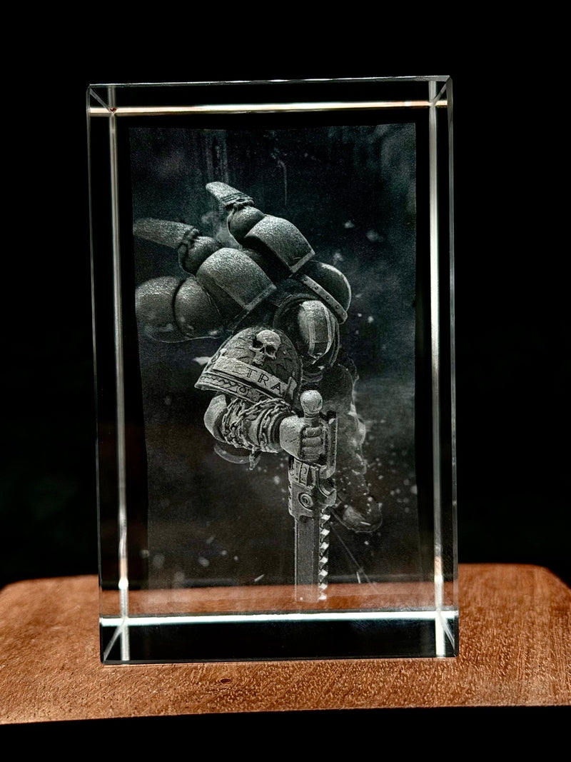 Warhammer 40K Space Marine 3D Crystal Engraving – Sci-Fi Laser Crystal Display