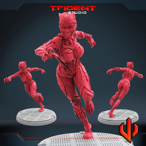 Black Panther Shuri - Sculpt B Marvel MCP-compatible 40mm resin proxy miniature by Trident Miniatures - product image 1