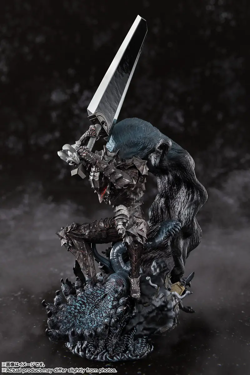 Berserk Armor Statue - Figuarts Zero Touche Metallique