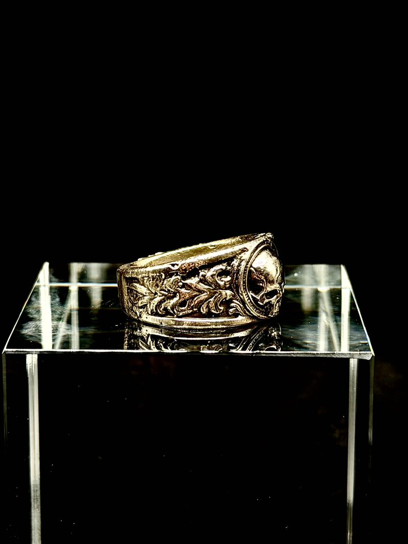 Baroque Skull Ring hand-cast ancient brass detail view