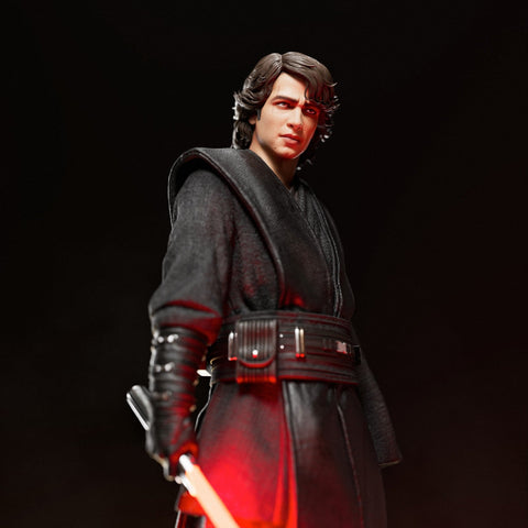 Anakin Resin Statue - view 1