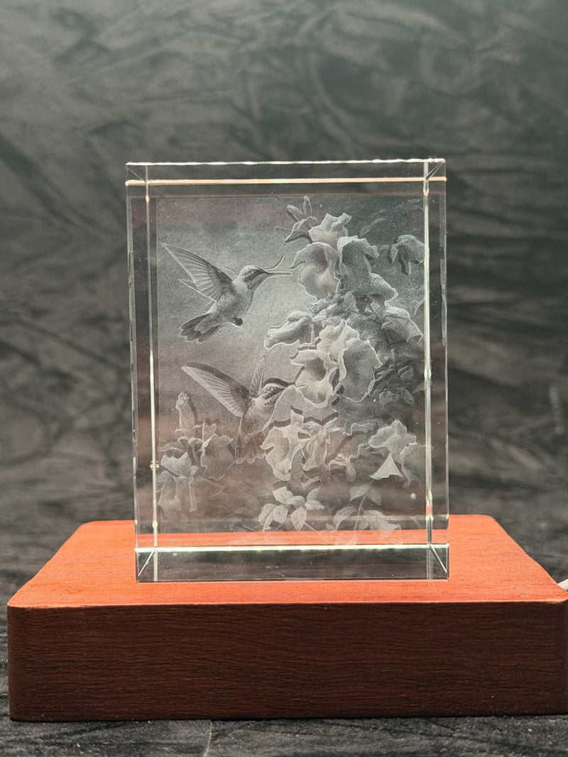 Hummingbirds and Flowers 2D K9 Crystal Engraving – 60 × 40 × 40 mm