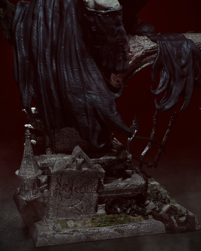 Batman Vampire Resin Statue - view 6