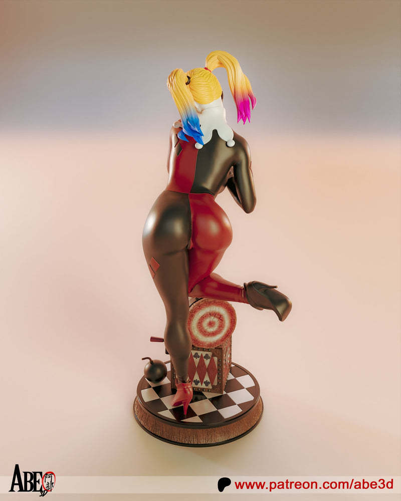 Harley Quinn Classic Resin Statue - view 7