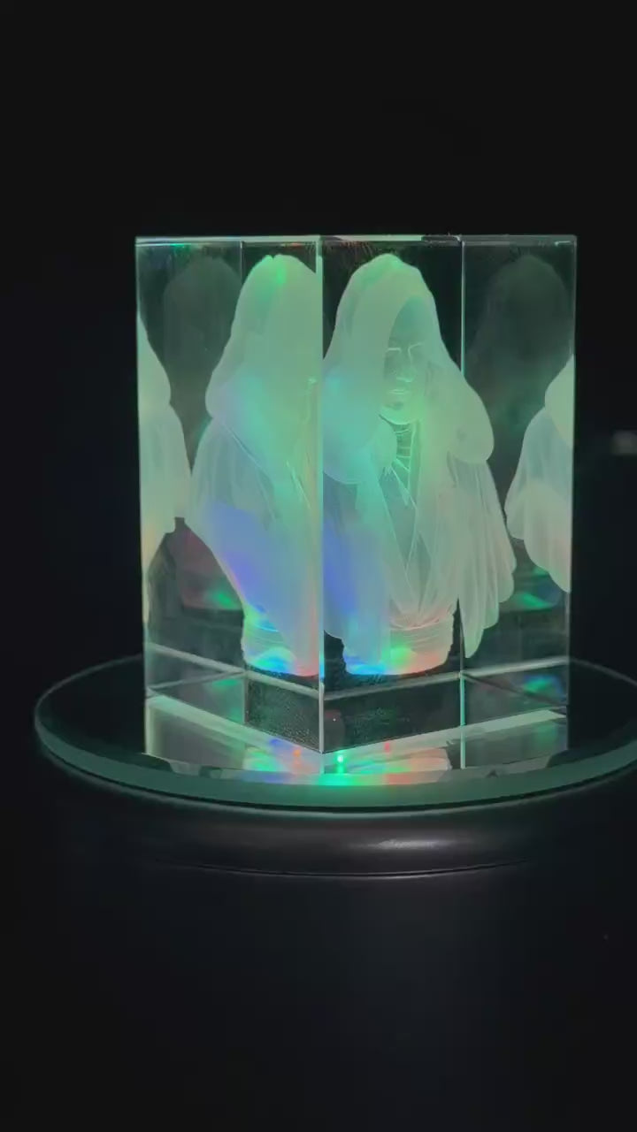Qui-Gon Jinn crystal bust — silent video