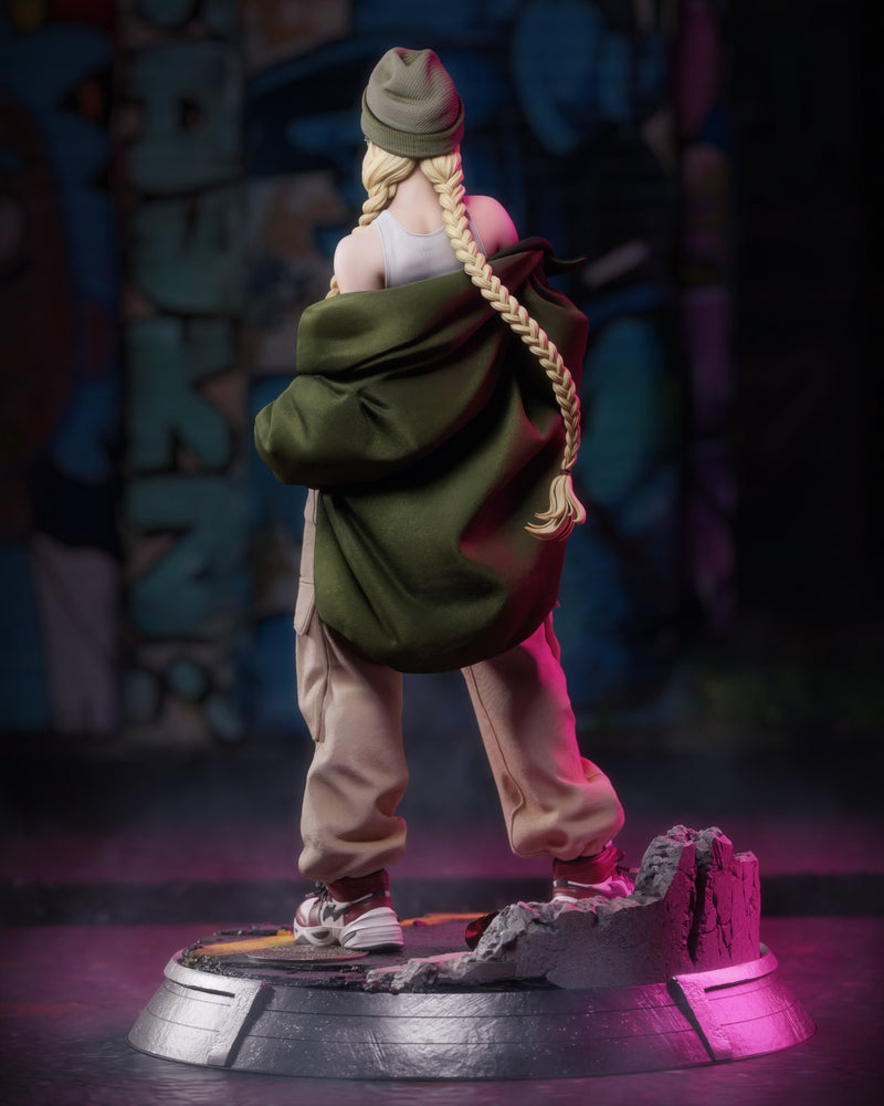 StreetWear Cammy Resin Statue - view 3